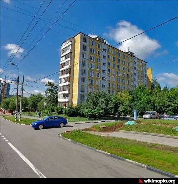 Сквер на улице демакова новосибирск. Новоясеневский 19к4. Новоясеневский 19к4. 13 к. Новоясеневский проспект 19к5 школа.