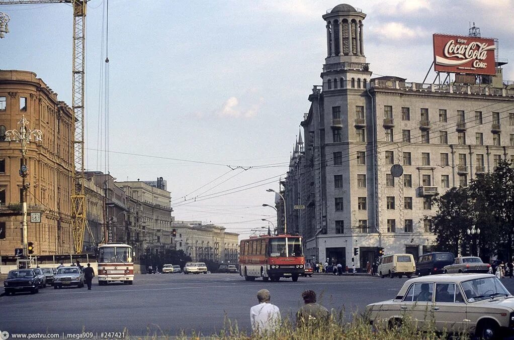 Москва 1991. Тверская улица москва 90е. тверская улица 1991. москва пушкинская площадь 1991. пушкинская площадь 1989.