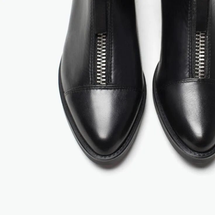 Ботинки Zara с молнией спереди. Zara ботинки с замком спереди. Zara ботинки с замком спереди 2021. Zara ботинки с замком спереди 2020.