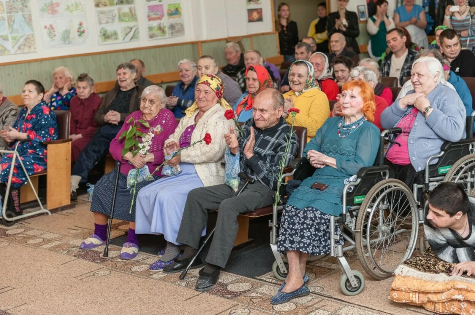 Дома престарелых в беларуси. Октябрьский дом интернат для престарелых и инвалидов. АСУСОН то Ярковский дом-интернат для престарелых и инвалидов. Дома престарелых.