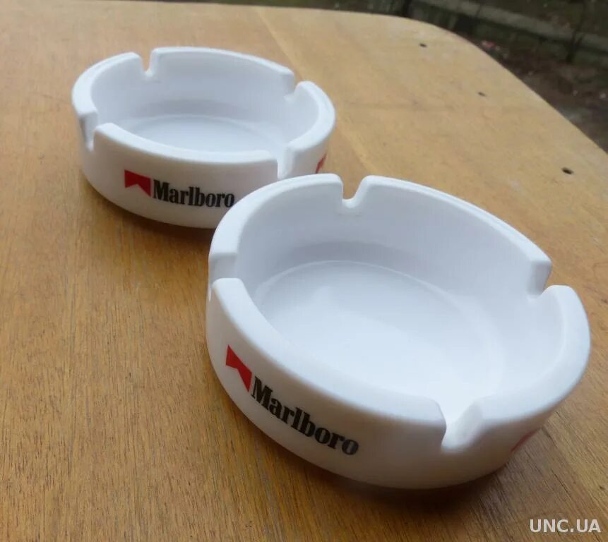 Карманная пепельница marlboro. Пепельница мальборо. Пепельница большая мальборо. Пепельница мальборо. Пепельница мальборо.