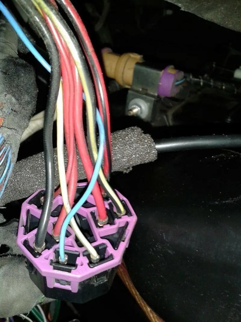 Реле зажигания ваз 2114 схема подключения проводов. Замок зажигания куда провода. Подключить замок зажигания нива 2121. Колодка замка зажигания нива 21213. Схема подключения контактной группы замка зажигания ваз 2107.