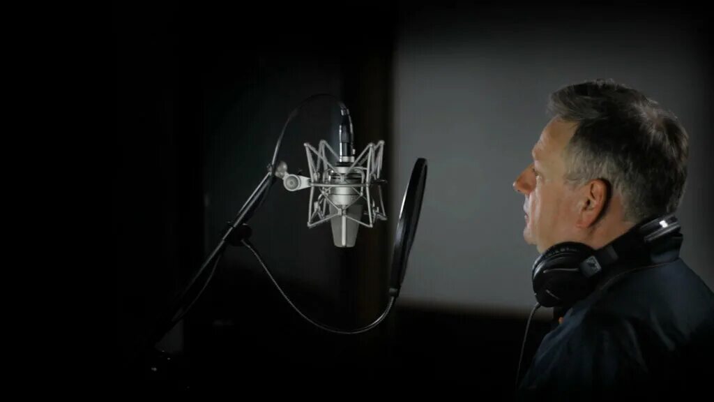 курс по озвучке дубляжа. христианское радиофонки. курсы дубляжа и озвучки. (с) шоу-школа. курсы озвучивания и дубляжа в москве.