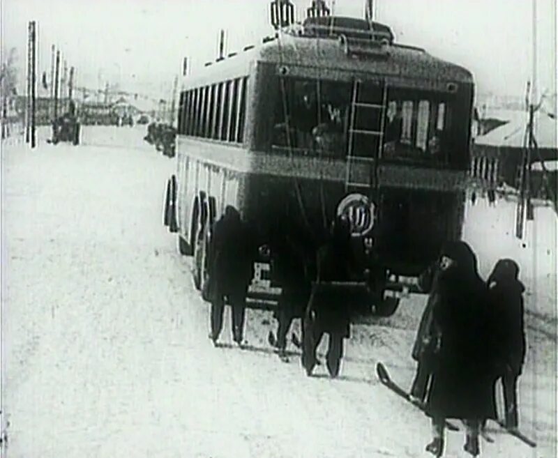 Московский троллейбус 1933. Троллейбус ЛК-3. Троллейбус ЛК Москва. Трёхосный троллейбус ЛК. Лк 3 10