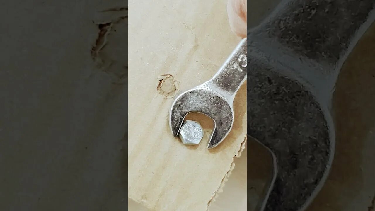 Как открутить без ключа
