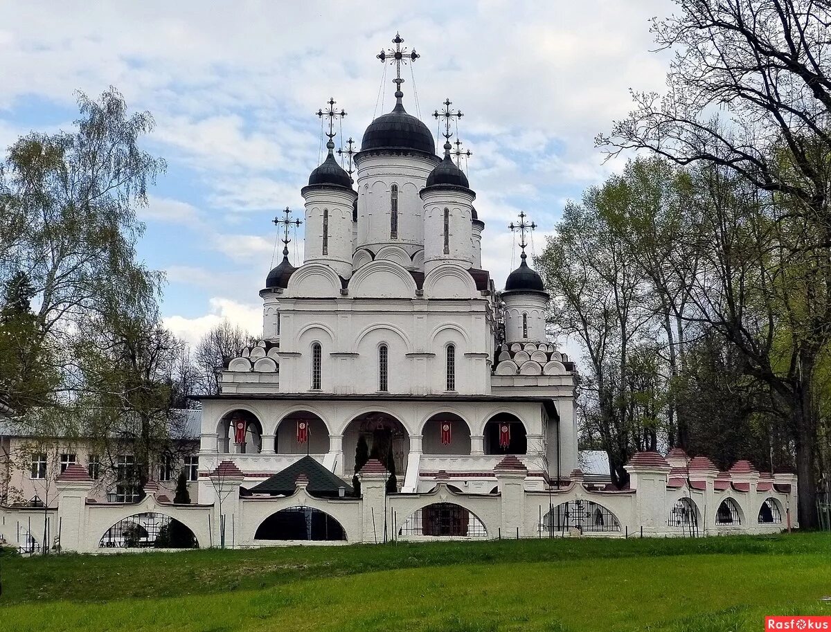 Спасо-преображенская церковь вяземы. Церковь спаса преображения в больших вяземах. Церковь спаса преображения в больших вяземах. Храм преображения вяземы. Церковь преображения господня в больших вяземах.