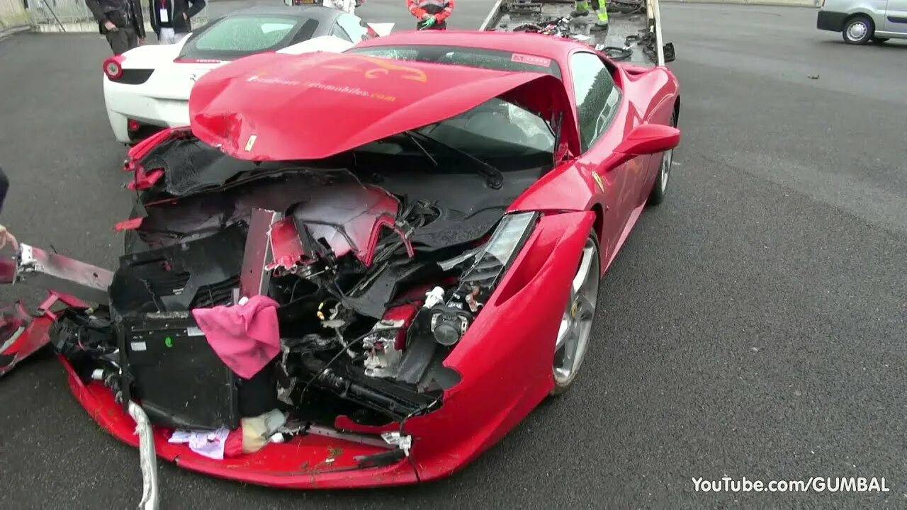 Ferrari 458 crash. Феррари 458 Разбитая. Краш тест Феррари. Битая Феррари.