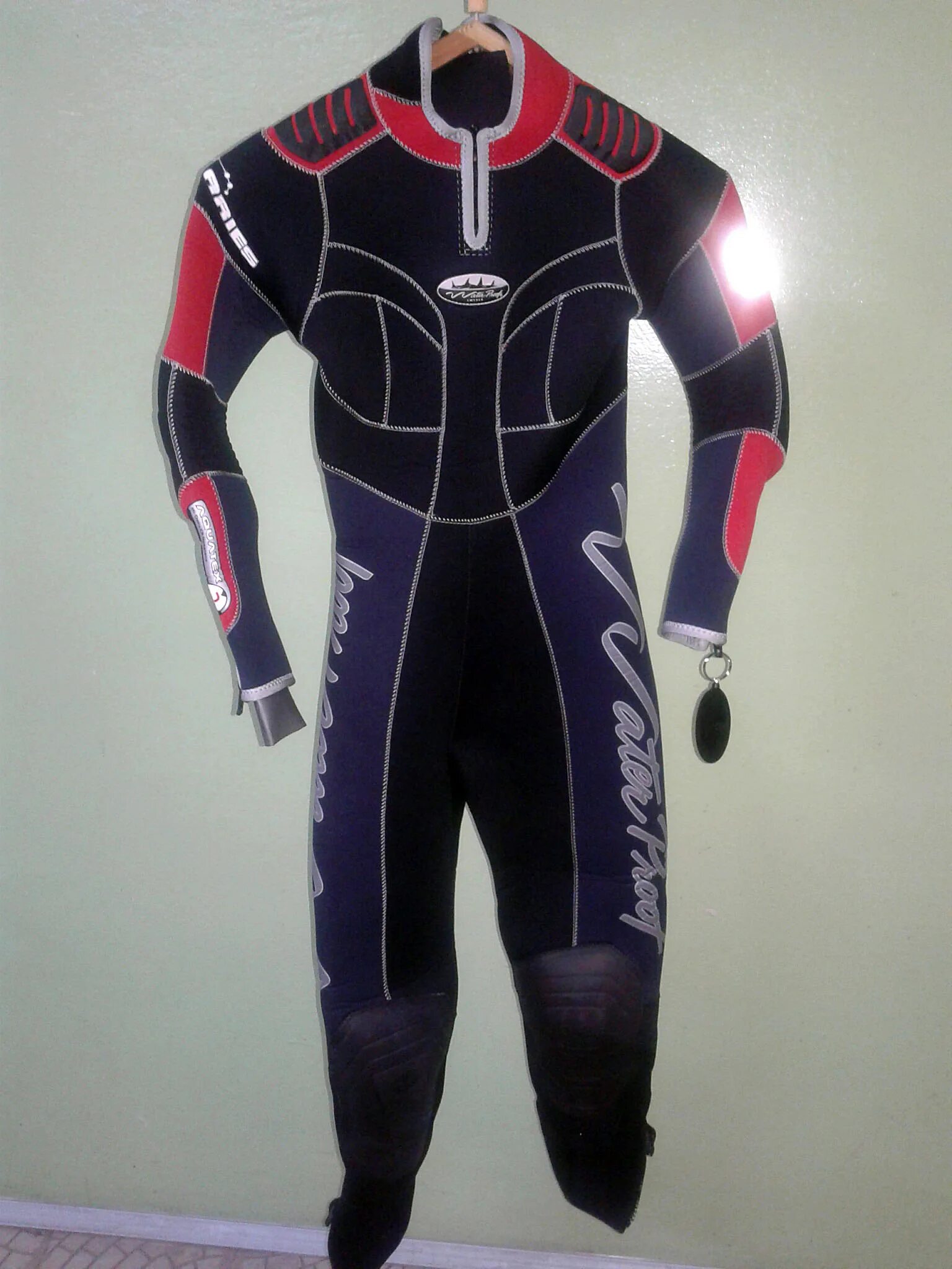 гидрокостюм cressi 7 мм. костюм 7 мм. Aqualung safaga 5. гидрокостюм scorpena ecoline 5мм нейлон. костюм 7 мм.
