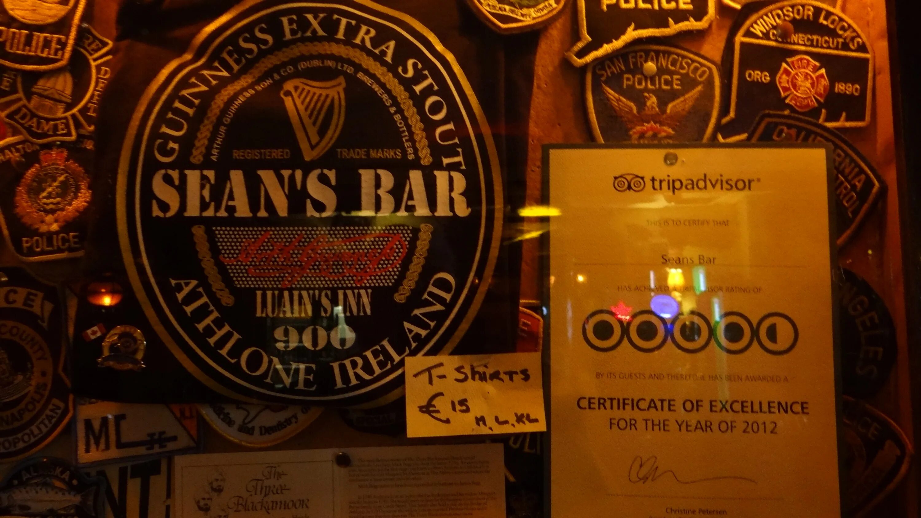 Паб Sean's Bar. Самый старый паб в Ирландии. Seans Bar Ирландия. Старый паб мобайл.