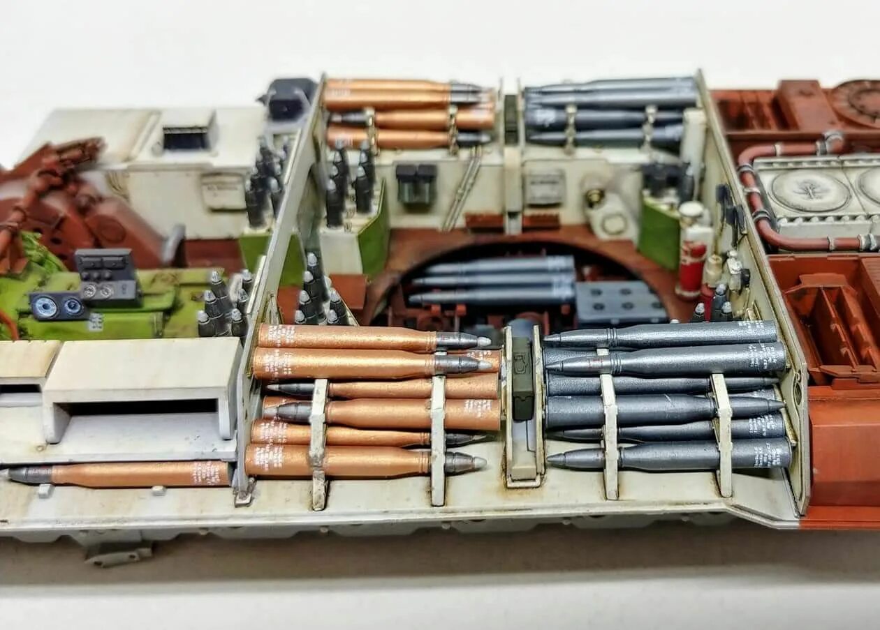 Takom tiger. Takom panther interior. интерьер танка пантера. танк пантера модель интерьер. танк пантера интерьер.