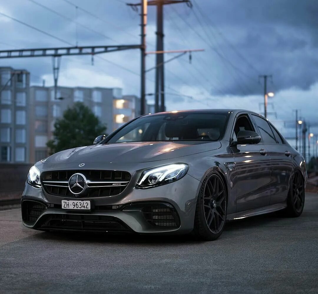 Мерседес бенц е63 амг. Ешка 63 амг. Mercedes benz e63s w213. Ешка 63 амг. Мерседес бенц е 63 amg.