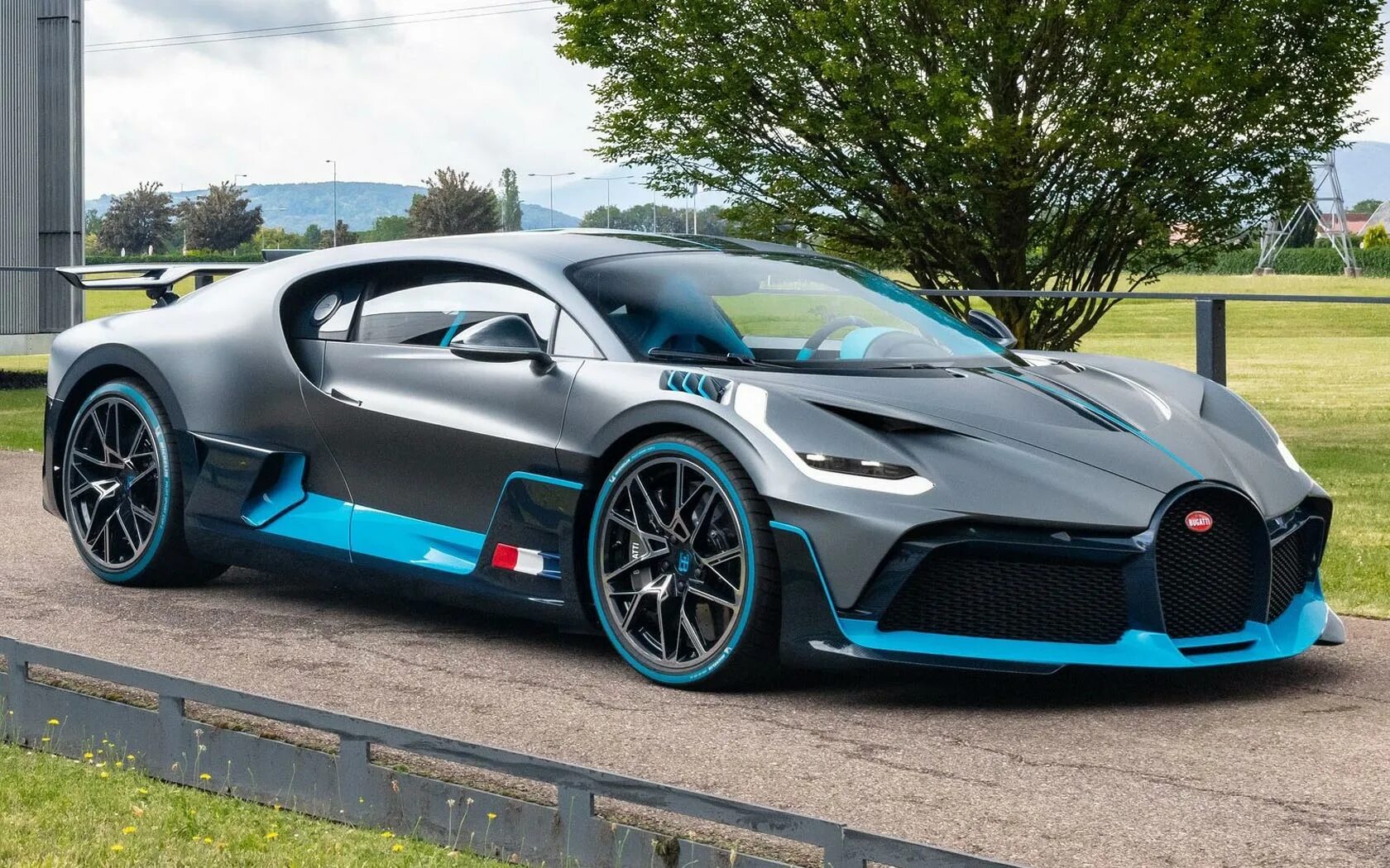 Бугатти диво 2021. Бугатти диво 2018. Бугатти дива 2022. Bugatti Diva машина. Bugatti divo 2021