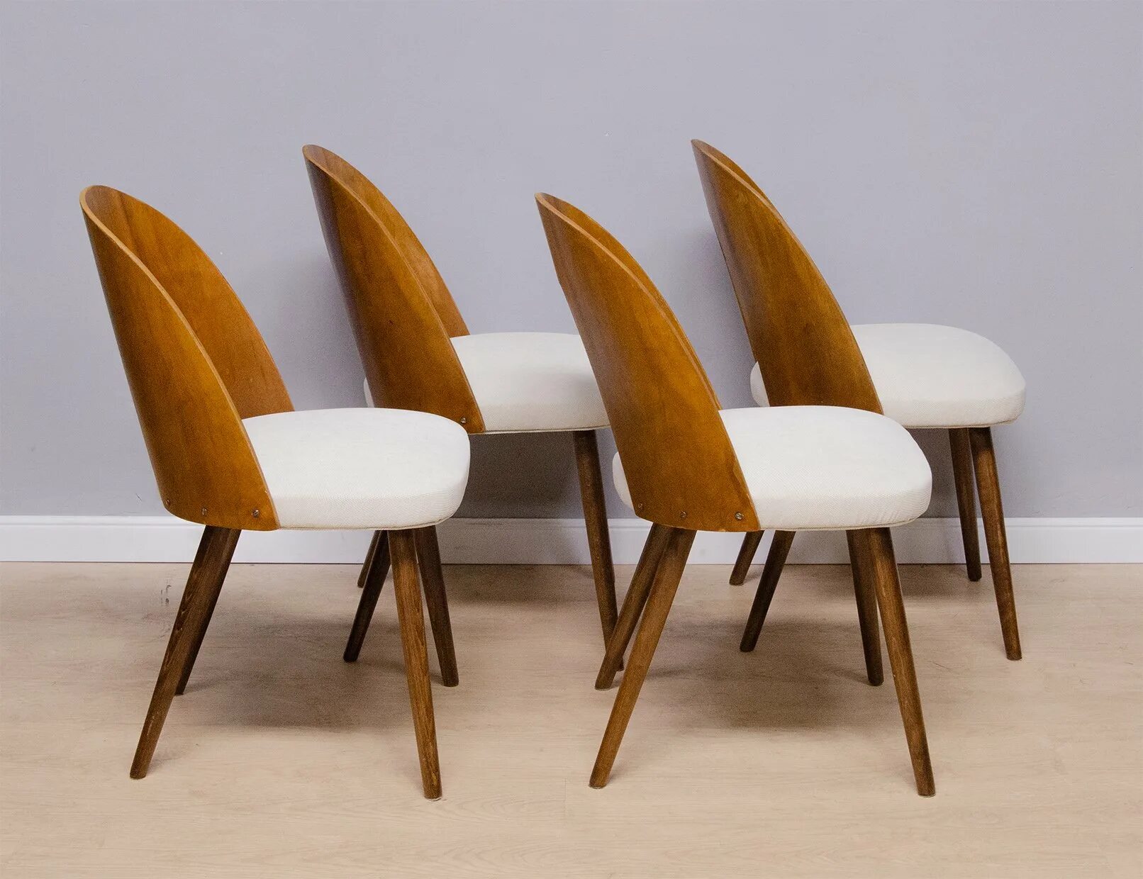 Кресла советских времен. Полукресло frank chair. Стулья 80. Стул 80. Антиквариат стул тонет.