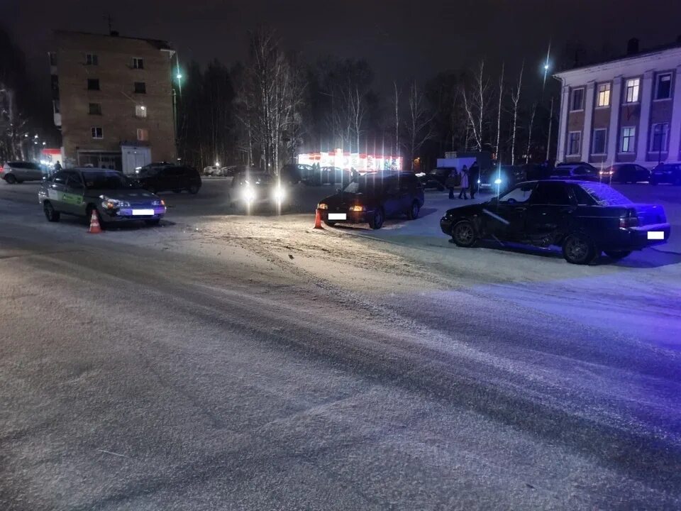 Ухта тревога. Красное и белое ухта. Ухта 234. Ухта тревога. Республика коми ухта советская улица 2 персонамед.