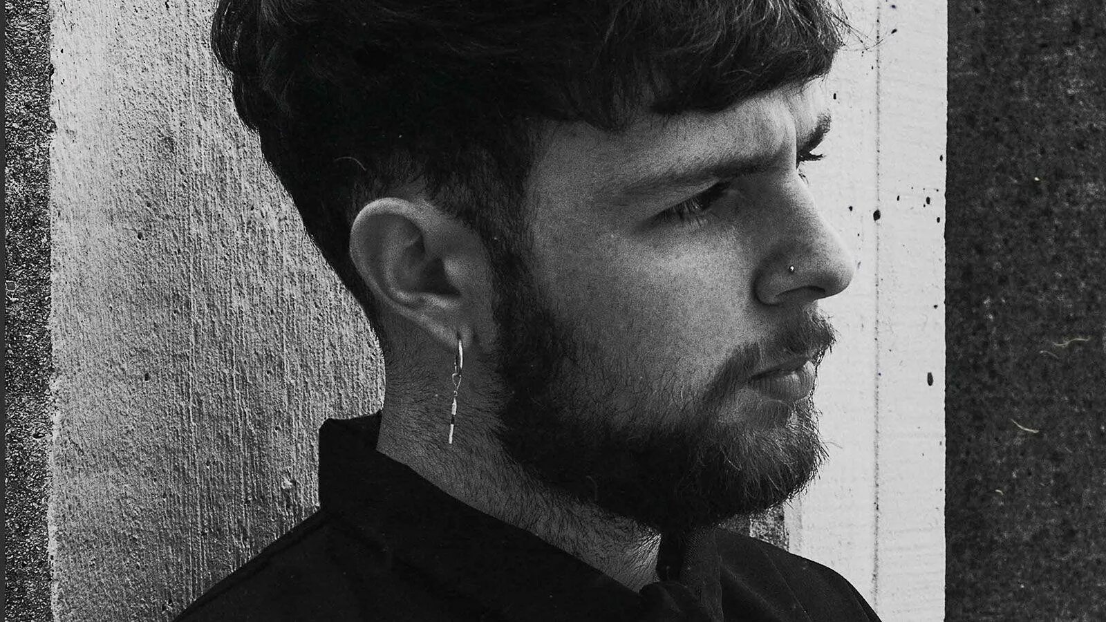 Tom grennan. Tom Grennan христианин. Tom Grennan Sweet Hallelujah. Something in the Water Tom Grennan.