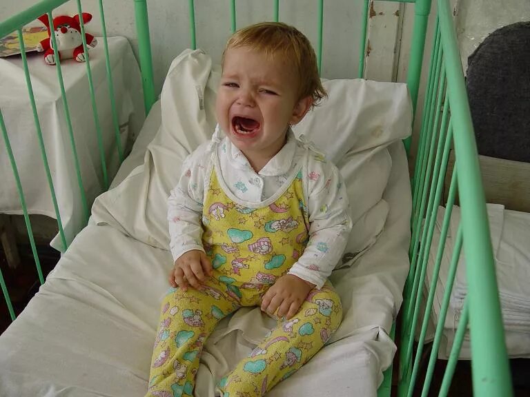 дом малютки в казани. дом малютки оставленные. дети отказники в роддомах. фото детей из дома малютки. дом малютки.