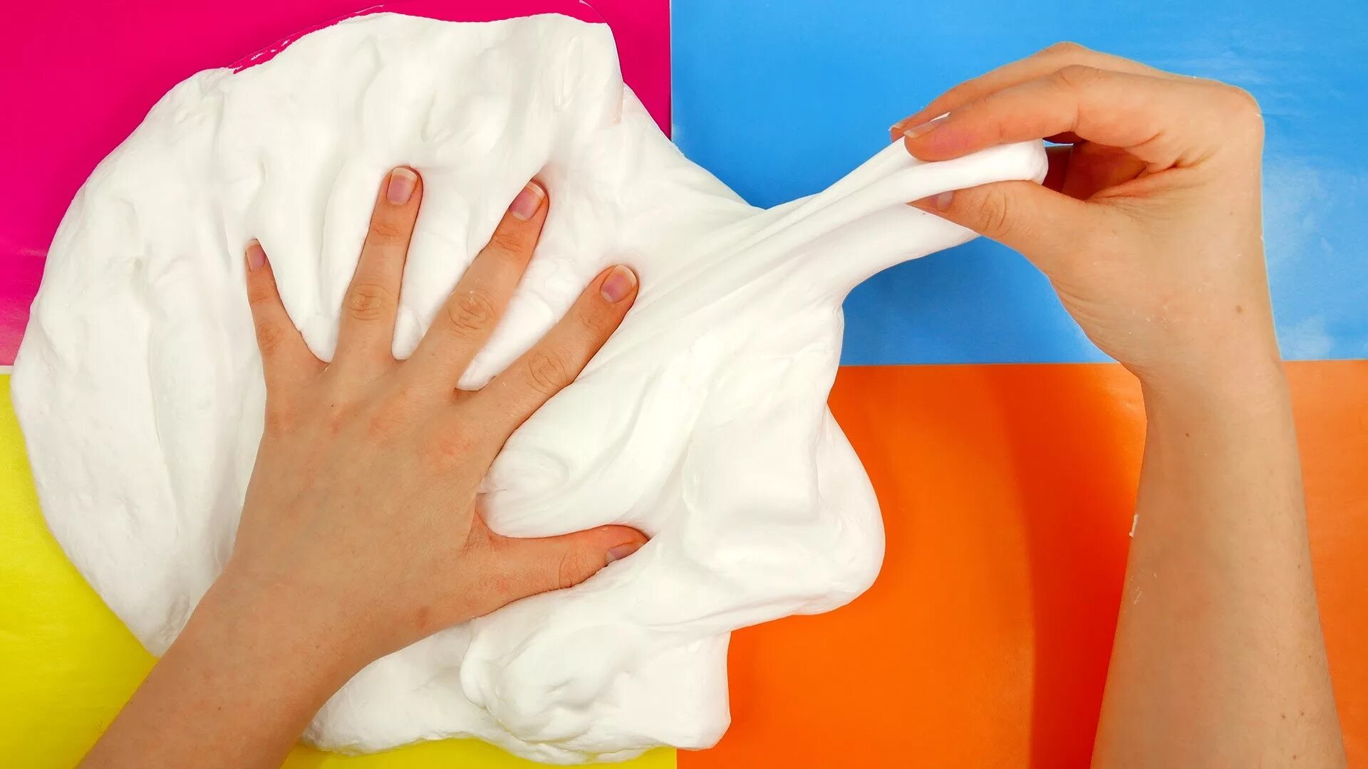 База слайма белая. Слайм в домашних условиях. Лизун из клея. Как сделать белый слайм. Слаймы своими руками.