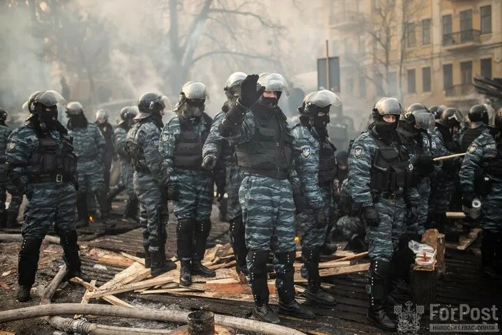 Крымский беркут. Беркут спецназ крым. беркут крым 2014. собр беркут крым. крымский беркут на майдане.