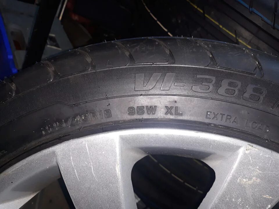 Ovation tyres vi 388 отзывы. Ovation vi-02. Шина 225 45 r18 Ovation. Овейшен 388 шины. Ovation vi-388 225/40 r18.