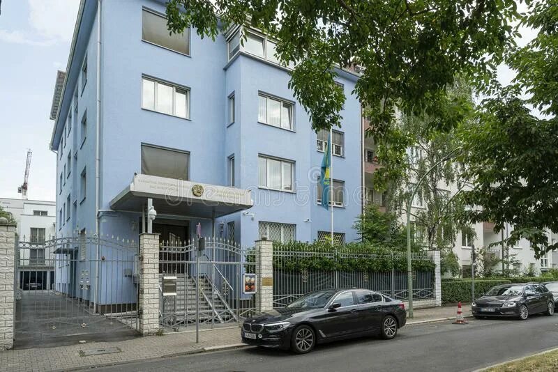 Генконсул россии во франкфурте-на майне. Консул рф в франкфурте на майне. Консульство франкфурт. Консульство франкфурт. Консульство франкфурт.