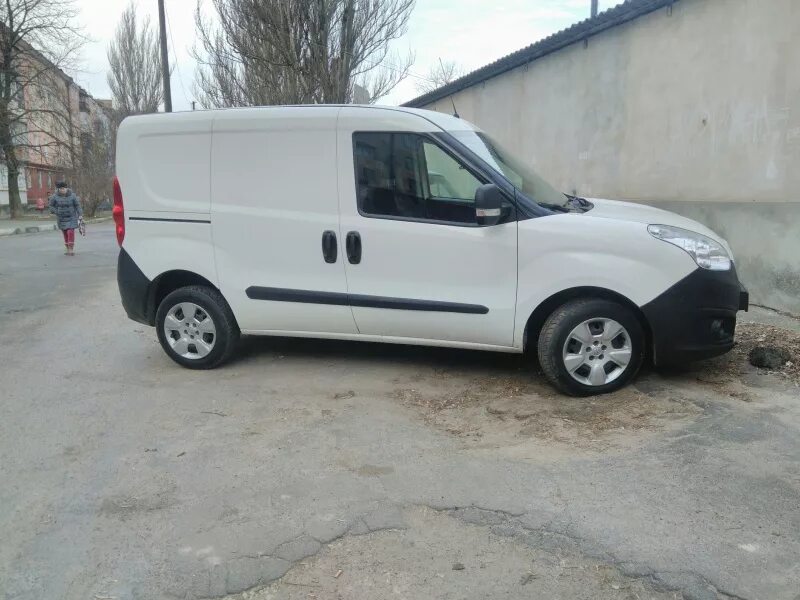 Опель комбо 1. Opel Combo 2013. Opel Combo, 2008 грузоподъемность. Opel Combo 1.6 CNG.