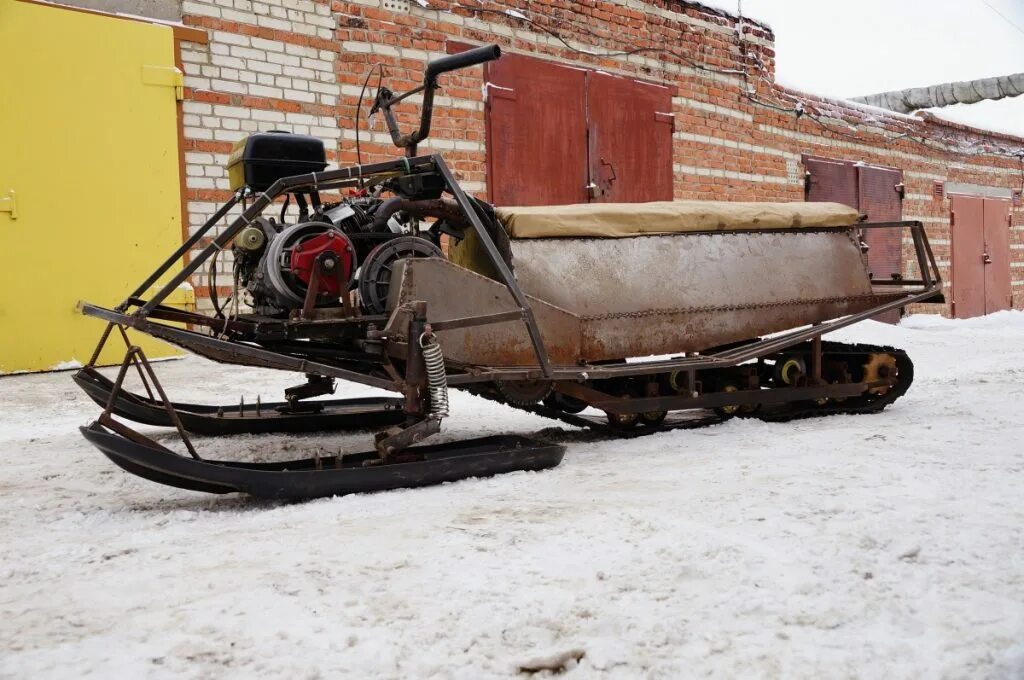 Снегоход скл-2. Как сделать снегоход. Снегоходы самоделки. Самодельный снегоход гусеница буран. Буран двигатель от мотоблока.