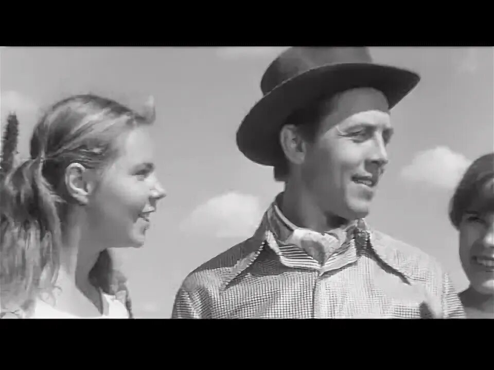 родные берега 1943. пластинка два берега. песня из кинофильма берега. песня из кинофильма берега. пристань на том берегу (1971) афиша.