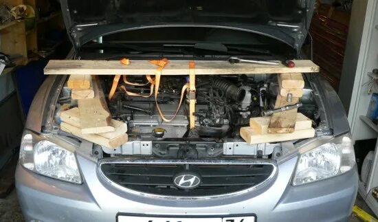 снятие мотора с приоры. Hyundai accent двигатель. вывешивание двигателя акцент. снять двигатель акцент. двигатель hyundai accent 1.