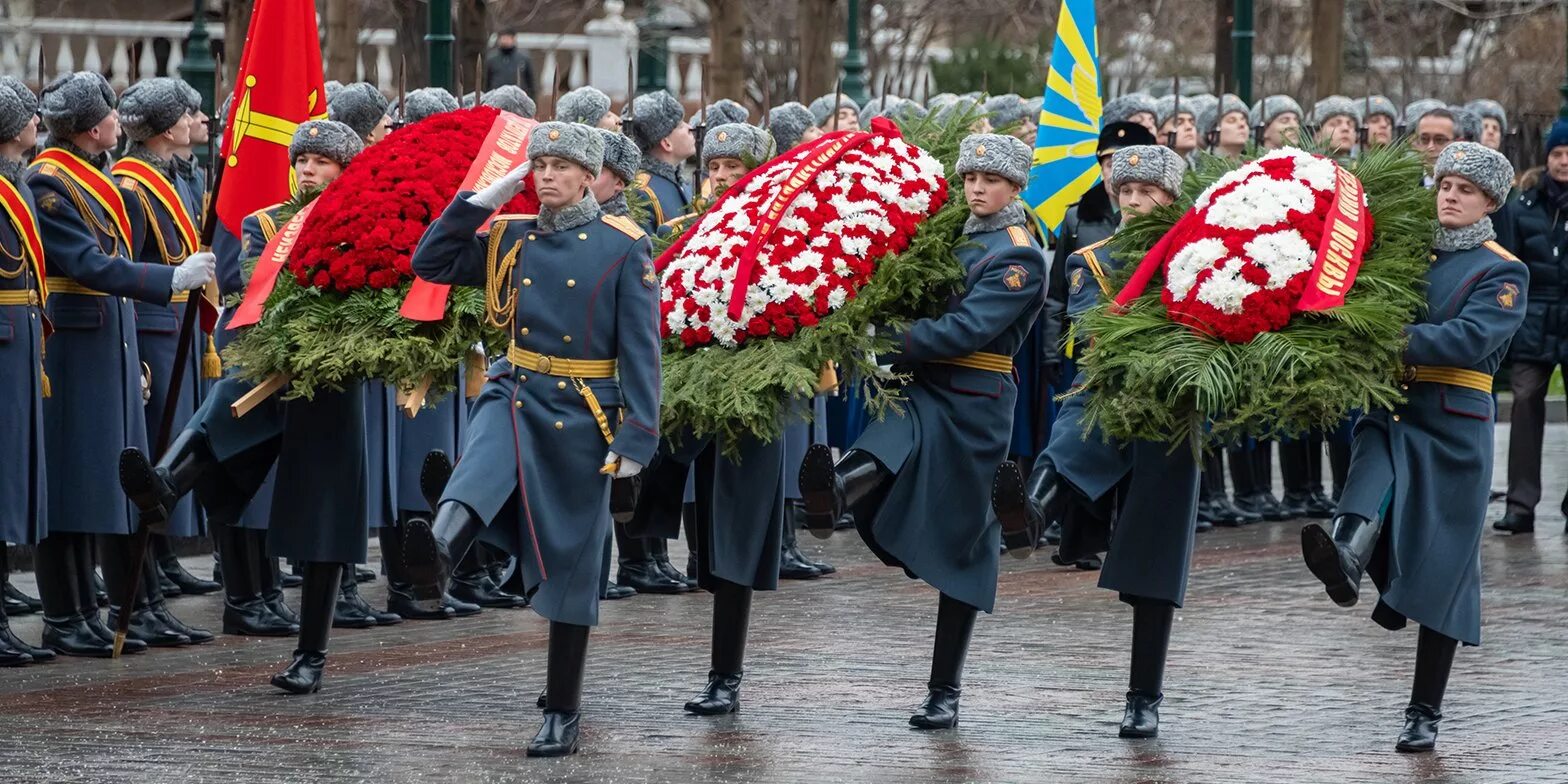 возложение цветов в александровском саду. возложение венка путиным к могиле неизвестного. возложение венков ростов на дону. возложение венков к могиле неизвестного солдата 2022год. возложение венков к могиле неизвестного солдата.