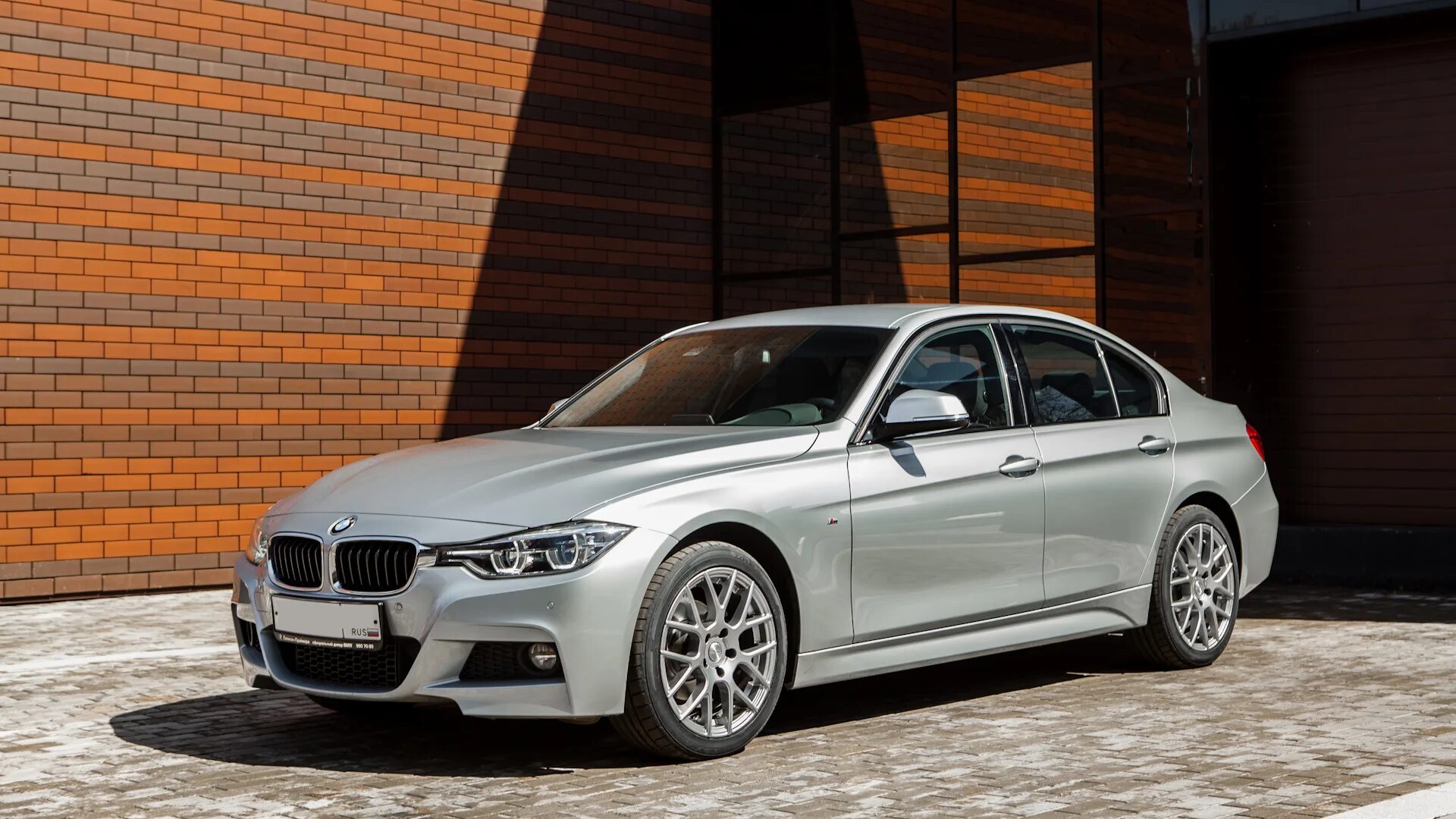 3 series f30. БМВ f30 Рестайлинг. BMW 3 Series f30. БМВ f30 2016. БМВ седан 320i.