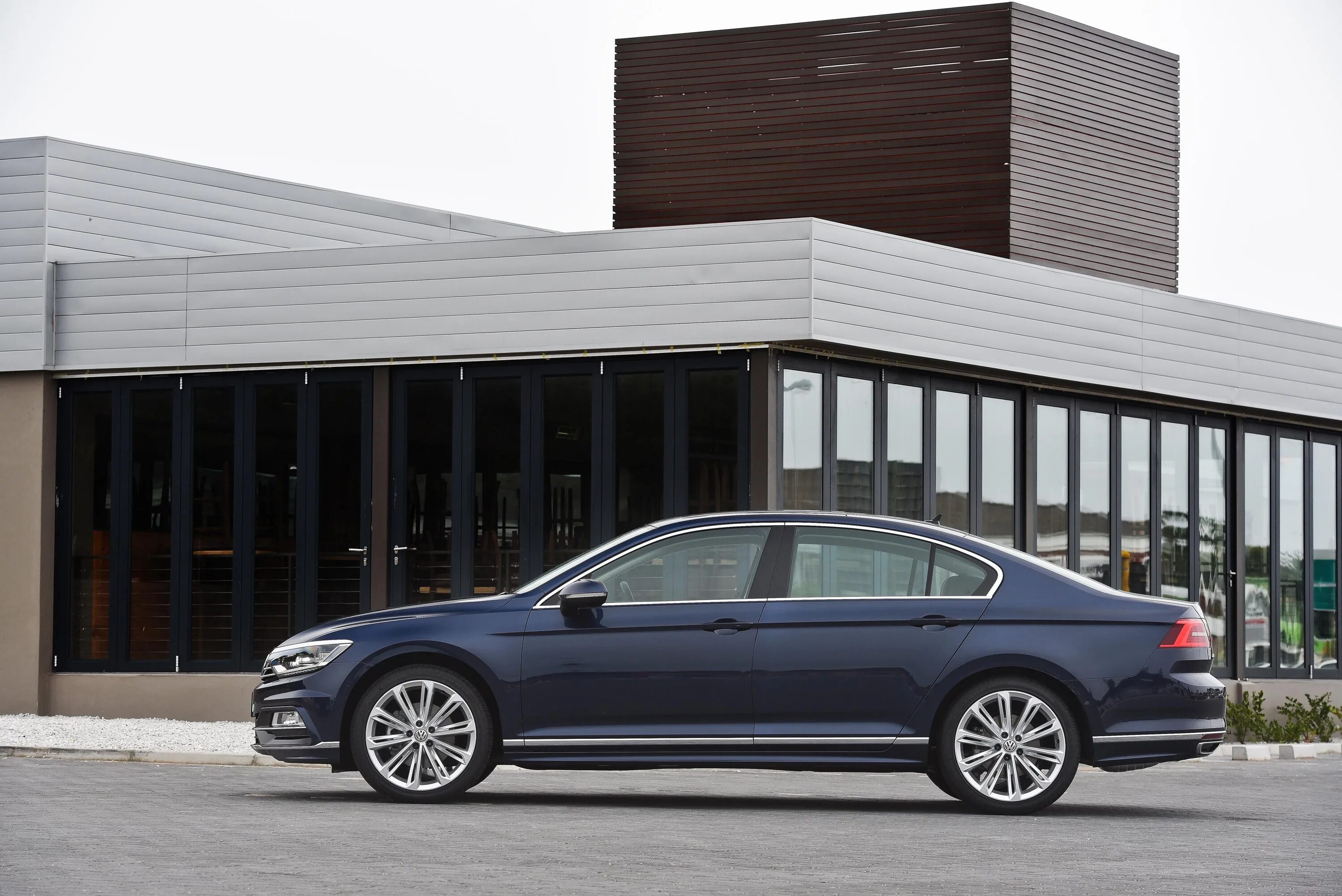 B8 r line. Volkswagen passat b8 r. passat b8 r-line. vw passat b8 variant r line. volkswagen passat b8 r-line 2015.