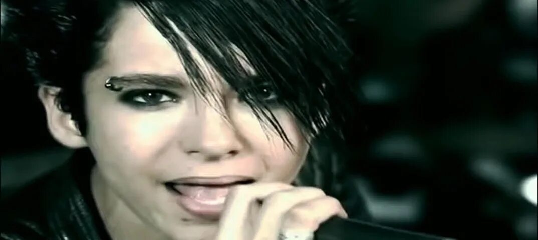 Билл Каулитц 2005 durch den Monsun. Tokio Hotel Monsun. Дурх ден Монсун. Монсун группа Токио отель.