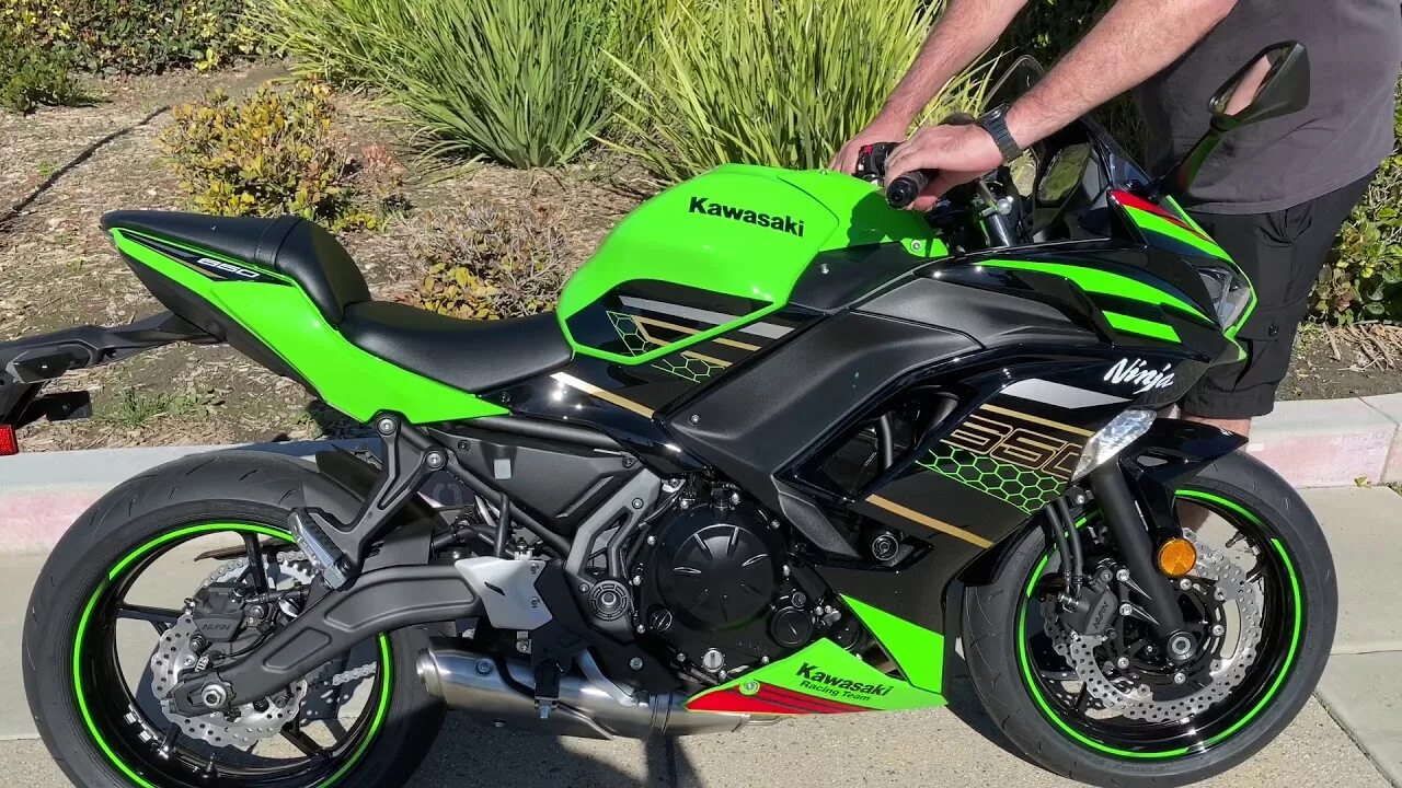 Мотоцикл gopro графика. Zzr1400 akrapovic. Звук кавасаки. Звук кавасаки. Kawasaki z300.