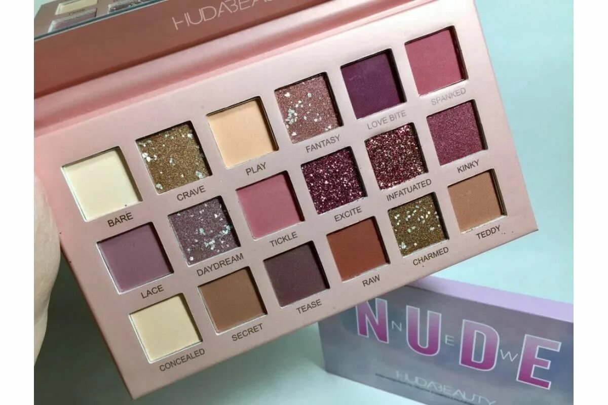 Худа Бьюти палетка. Худа Бьюти палетка теней. Huda Beauty тени. Палетка теней Huda. Палетка худа