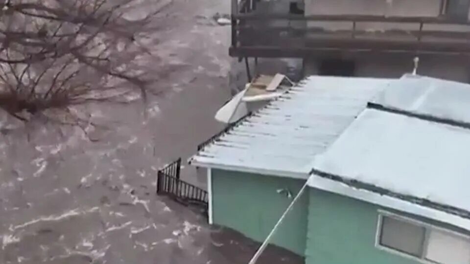 Пермь паводок 2024. Наводнение. Потоп. Послезавтра наводнение. Наводнение в США.