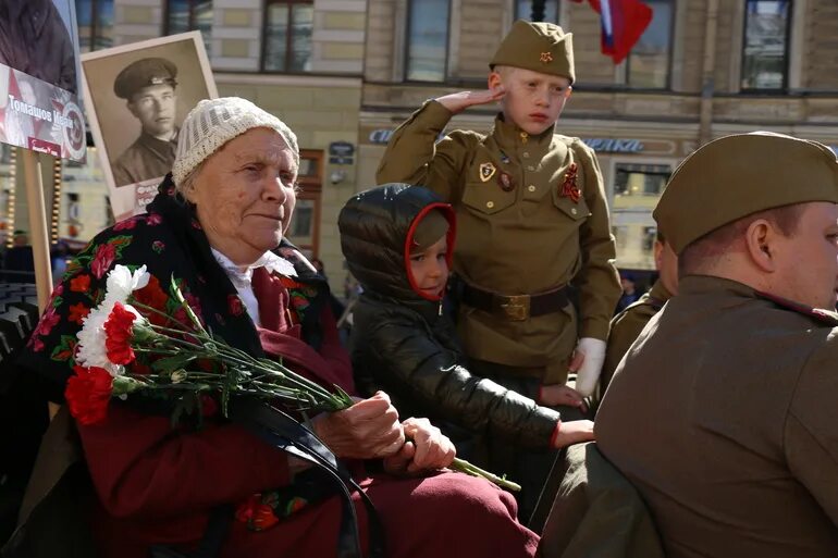 Ленинградская телекомпания. 9 Мая в Питере. День Победы ЛЕНОБЛАСТЬ. Телеканал день Победы. Праздник 9 мая в Санкт Петербурге.