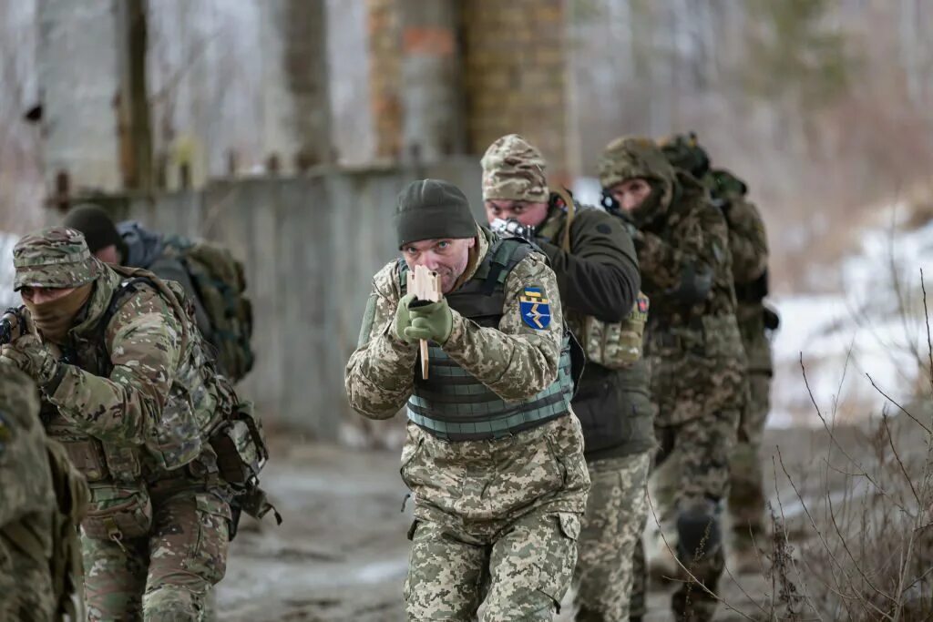 300 тысяч нато в польше. Польская разведка. Силы территориальной обороны. Натовские военные.