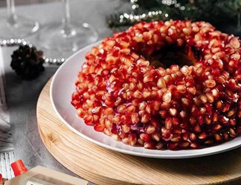 Вкусный рецепт гранатового браслета салата. Гранатовый браслет салат. Гранатовый браслет салат с копченой курицей классический. Салат шапка мономаха с гранатом. Гранатовый браслет классический.