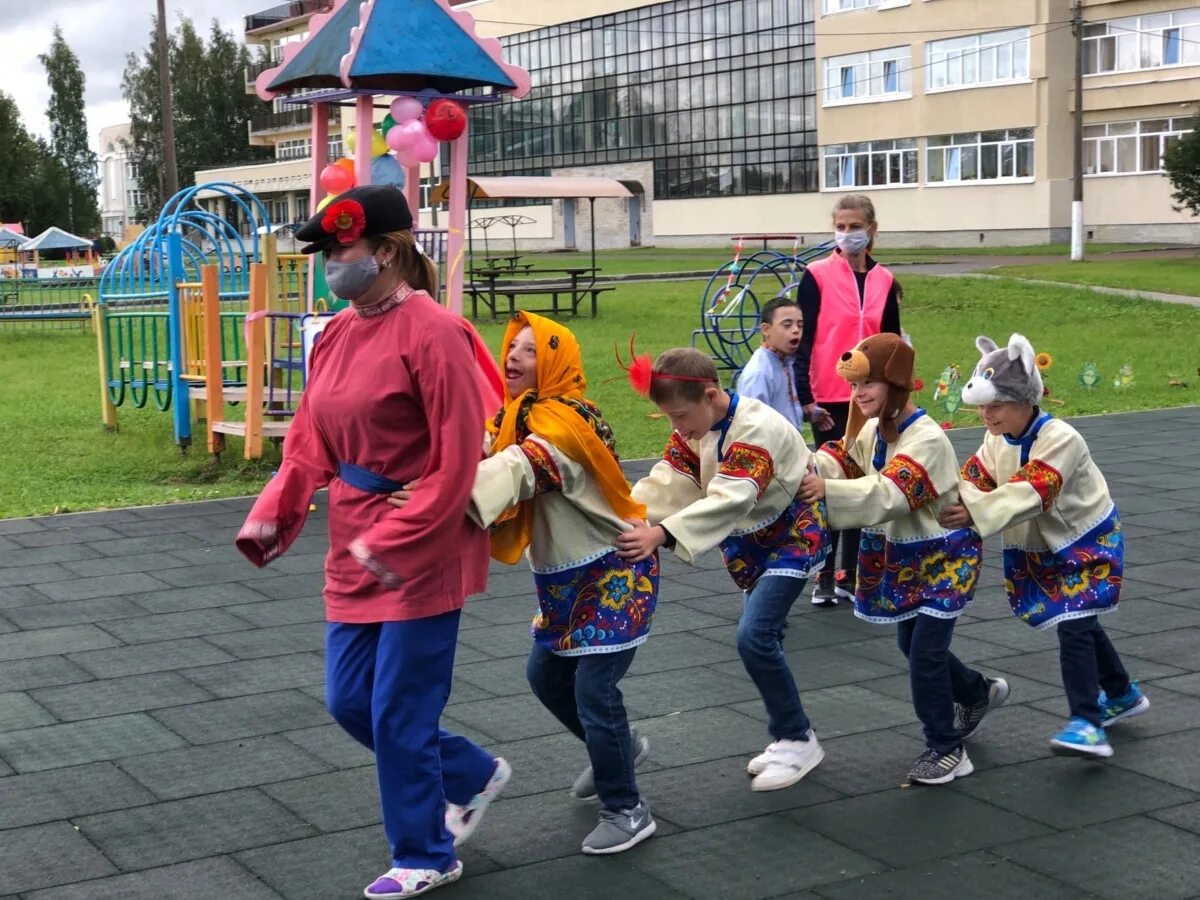 Дди 1 петергоф. Детский дом интернат 1 петергоф. дди 1 петергоф вк. дди 1 петергоф официальный сайт. весенний интерактив на праздник.