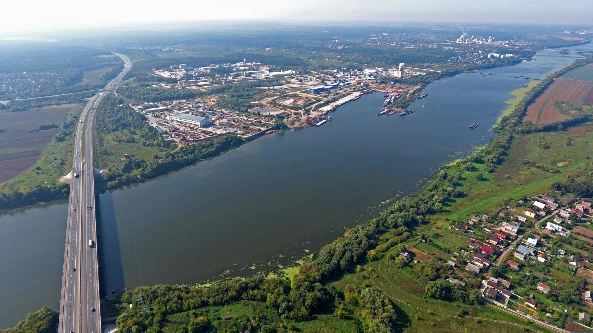 Ока в каком городе. Река ока в коломне. мост ока коломна. город рязань река ока. город коломна набережная оки.