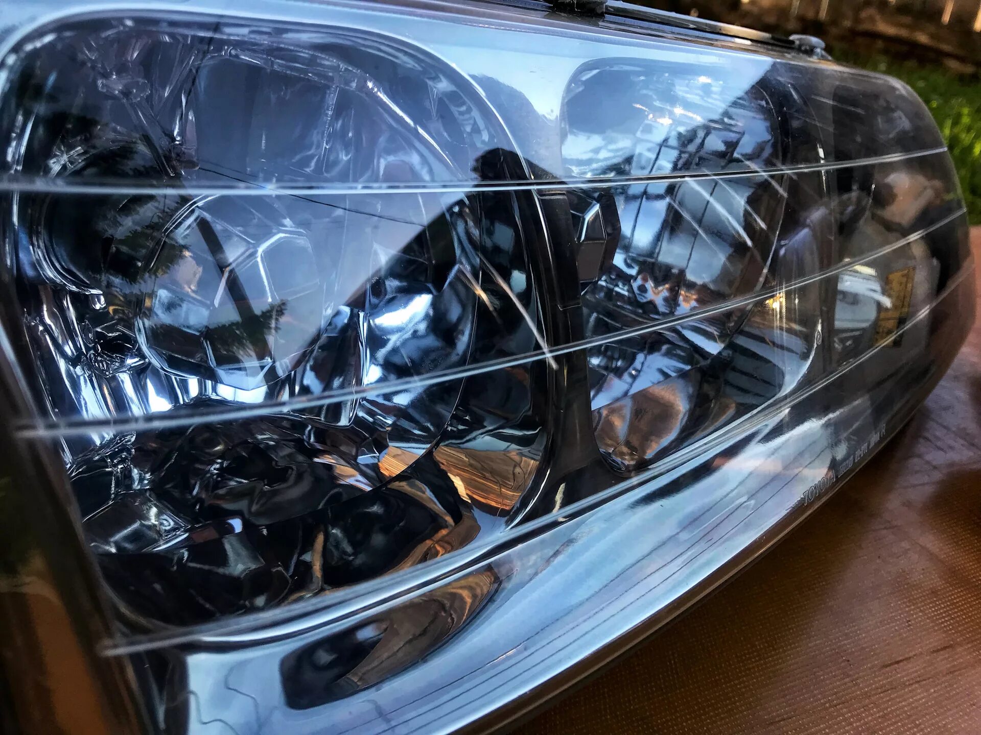 Пластиковый плафон чем отмыть. Как восстановить помутневший пластик. Восстановить прозрачность. Восстановить прозрачность. Passat полировка фар.