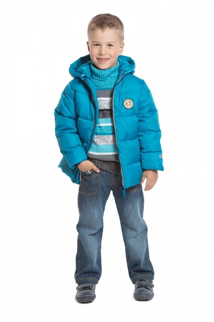 Озон куртка для мальчика. Мальчик в зимней одежде. Куртка для мальчика. Куртка зимняя для мальчика. Мальчишка в куртке.