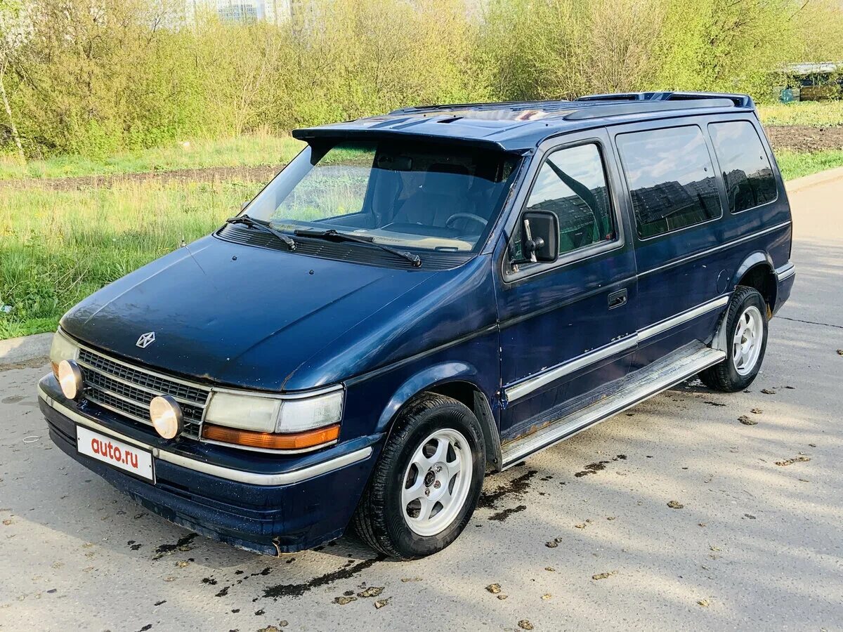 додж караван 2 поколения