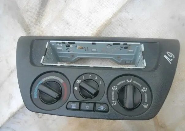 Лансер 9 как снять блок климата крутилки климат контроля Mitsubishi Lancer IX, 1,6 л, 2005 года стайлинг DRIVE