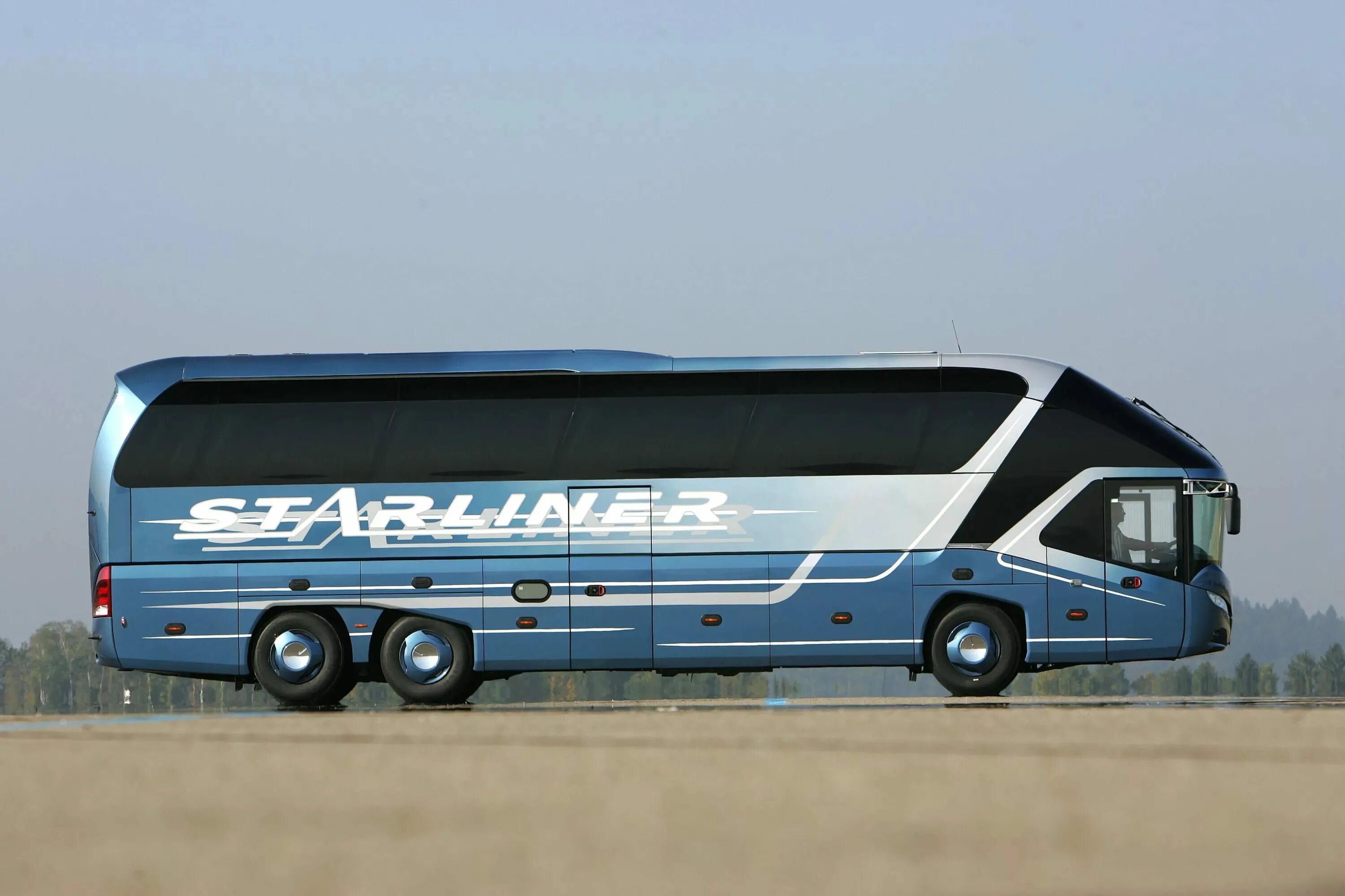 Автобусы неоплан купить авито. Автобус Neoplan Starliner. Neoplan Neoplan. Неоплан Starliner 2021. Новый Neoplan Starliner.