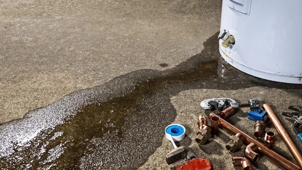 Водонагреватель пропускает воду. Бойлер термекс сливной клапан. Водонагреватель пропускает воду. Термекс водонагреватель слить воду из бака. Бойлер термекс сливной клапан.