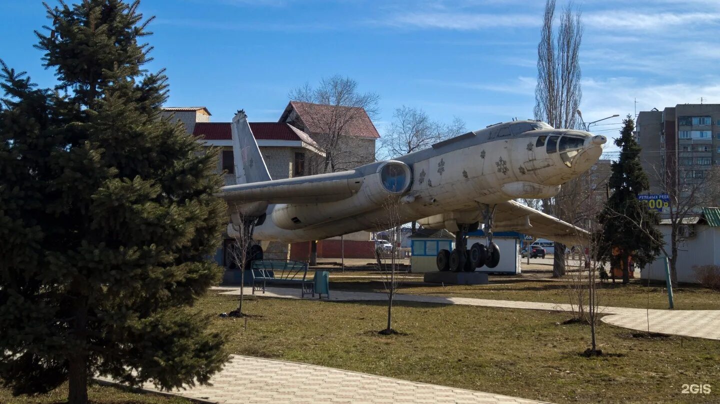 16 г энгельс. Г Энгельс Саратовская область. Памятники города Энгельса памятники города Энгельса. Памятники города Энгельс Саратовской области. Памятники Энгельса Саратовской области.