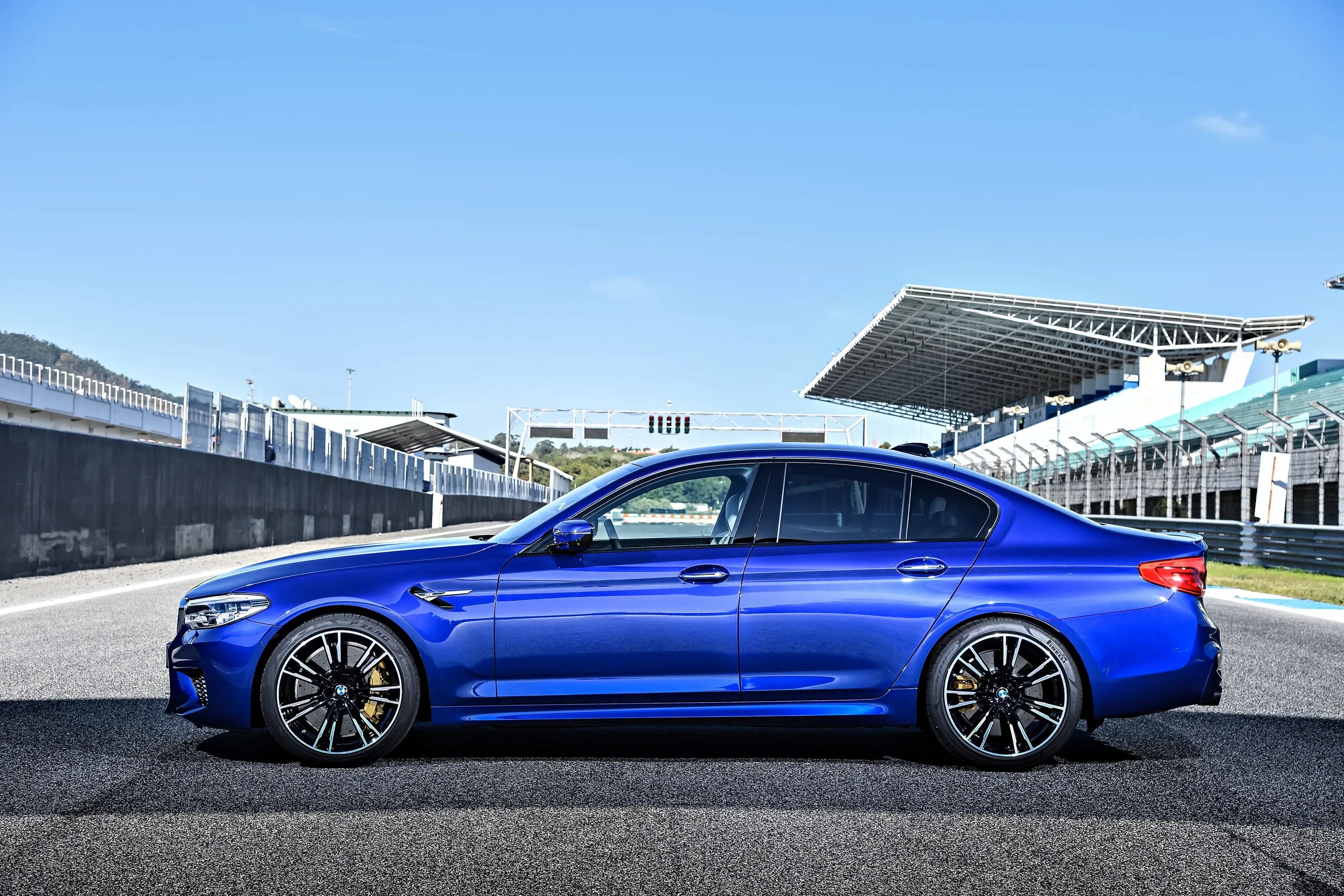 М5 ф90 2025. Bmw m5 f90 2018. бмв g30 m5. bmw m5 f90 седан. седан бмв м5 ф90.