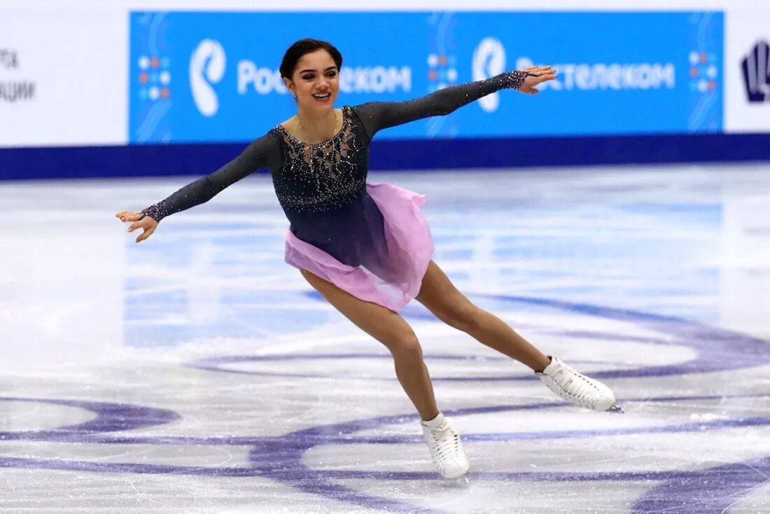 Камила валиева фигурное катание 2022. Женское одиночное фигурное катание. Женское одиночное фигурное катание. Камила валиева чемпионат европы 2022 короткая. Камила валиева фигуристка 2022.