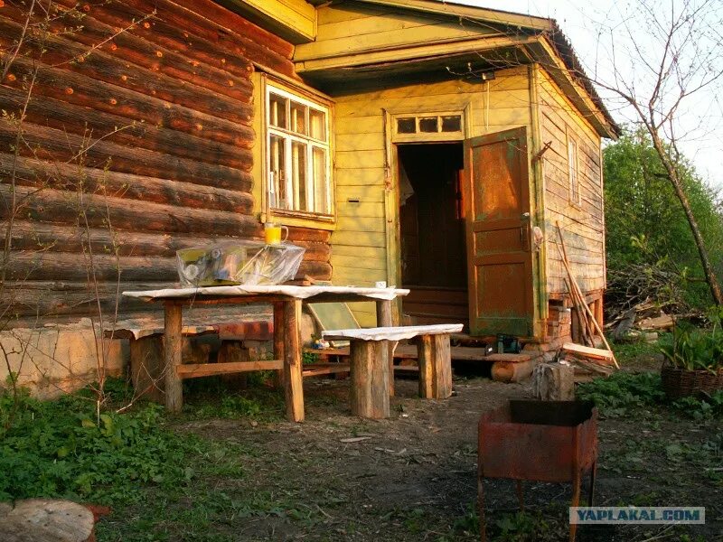 Переезжать ли в деревню. Переселенцы из города в деревню. СБЕГАЕМ из города в деревню. Переехал в деревню. Ильинский район деревня в 90 года.